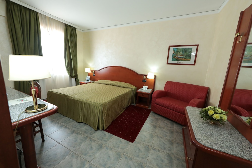 Double or Twin Room photo 3