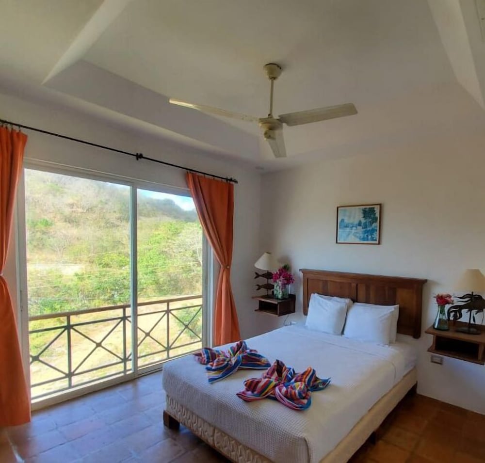 Villa photo 2