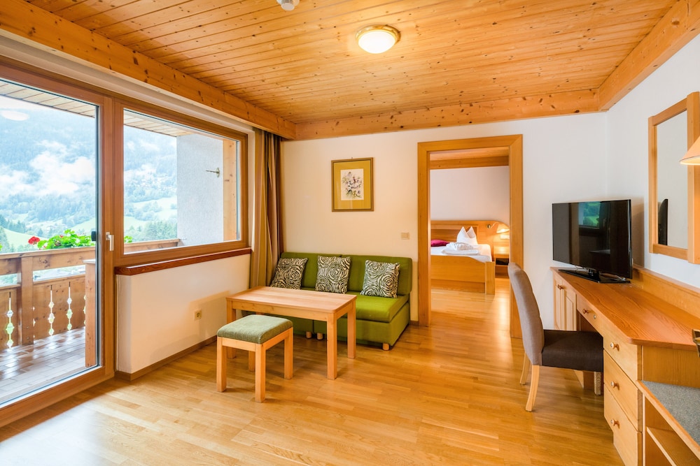 Suite, 1 Bedroom, Balcony, Mountain View (Strohsack) photo 3