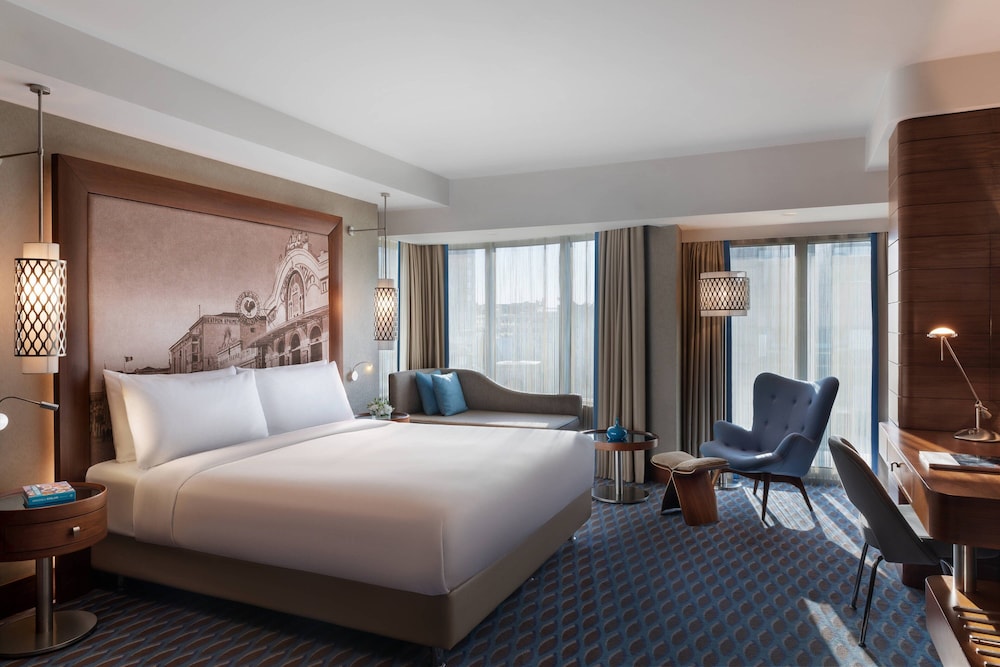 Club Room, 1 King Bed