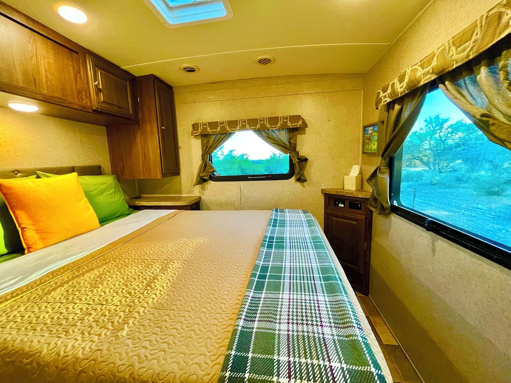 Ramblin Rose Camper
