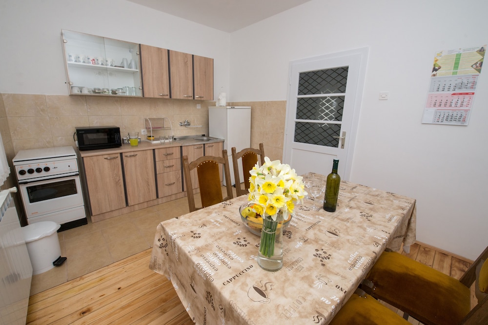 City Apartment, Multiple Beds photo 1