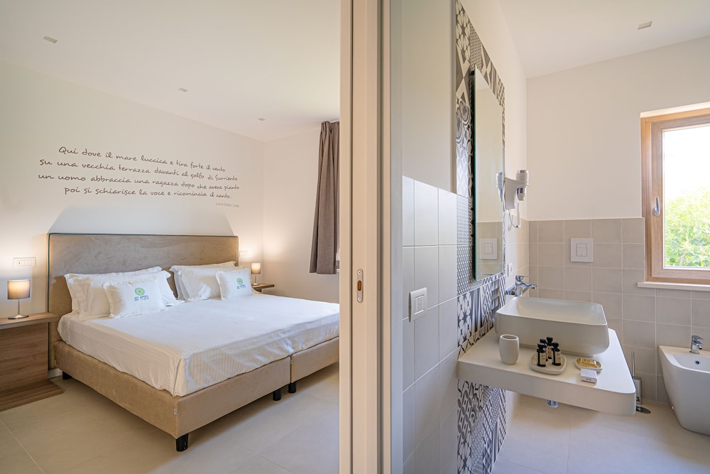 Superior Double or Twin Room, Garden View - Photo 4