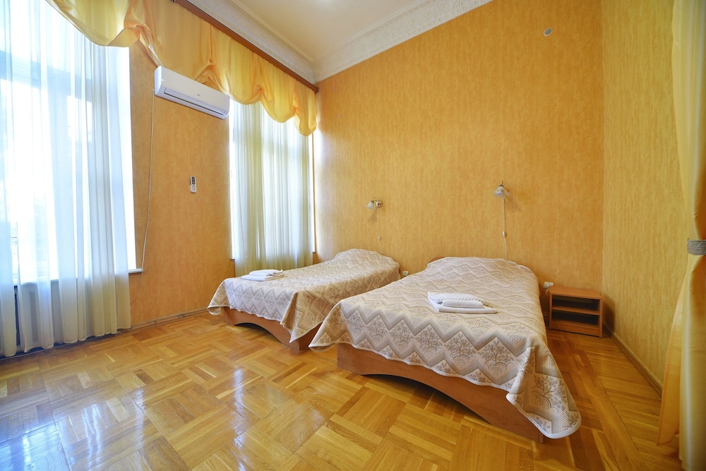 Classic Twin Room