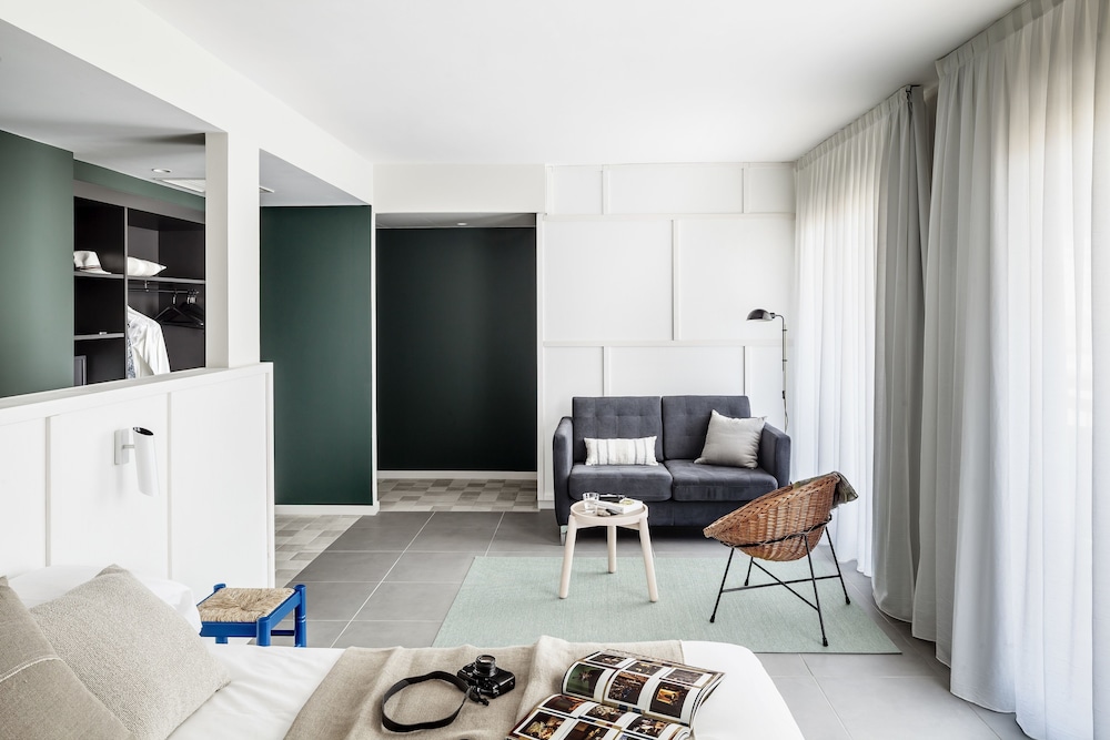 Junior Suite (Premium) - Photo 1