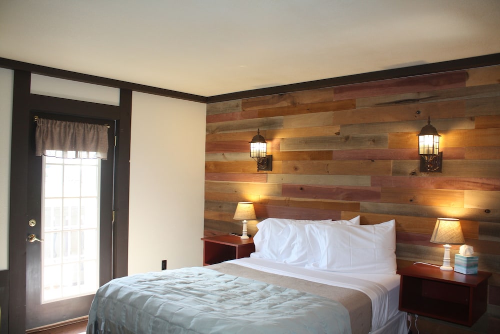 Room 5 photo 1