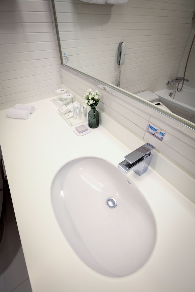 Standard Room, 1 Double Bed (3 paxs to be booked until 3PM) - Photo 22