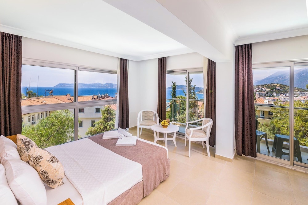 Junior Suite, Sea View photo 3
