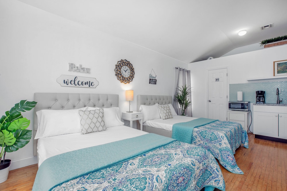 Premium Studio, 2 Double Beds, Non Smoking, Kitchenette photo 3