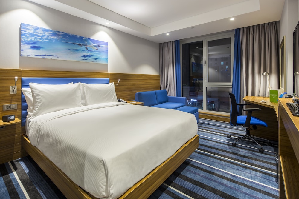 Room, 1 Queen Bed with Sofa bed, Non Smoking, Balcony (Refrigerator, Walk-in Shower)
