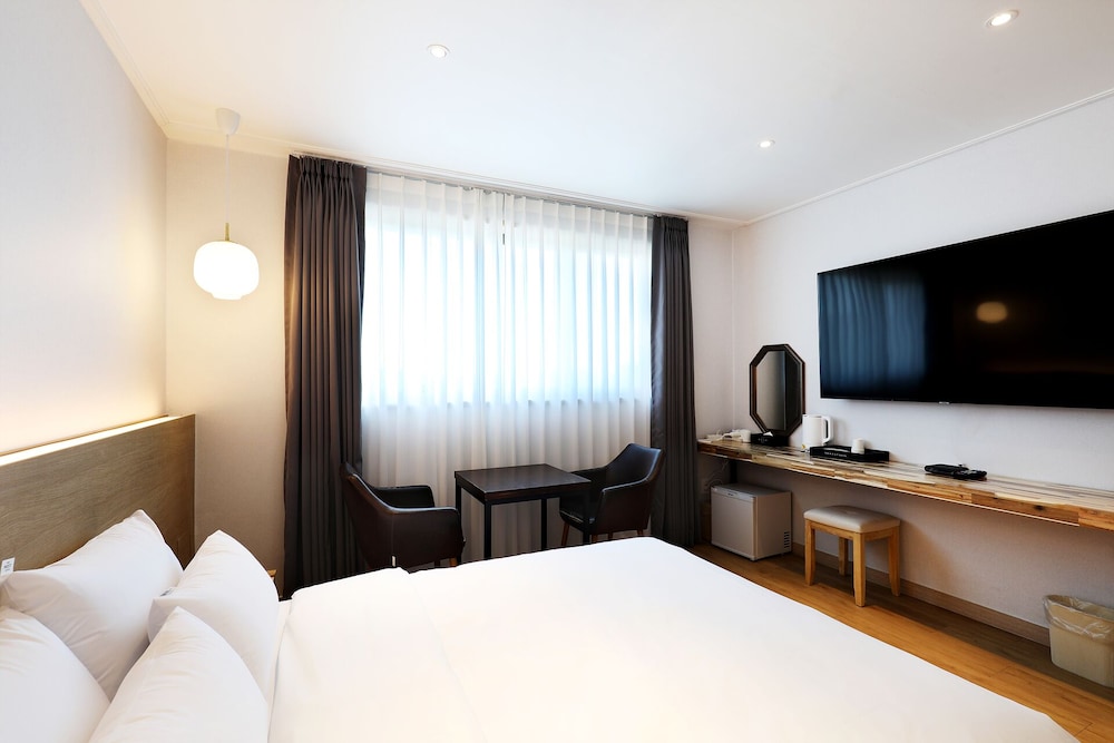 Standard Double Room photo 3