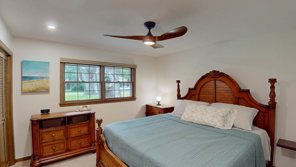 House, 4 Bedrooms photo 2