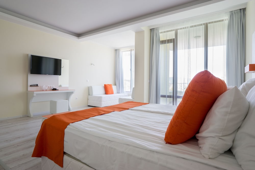 Double or Twin Room, Terrace photo 3