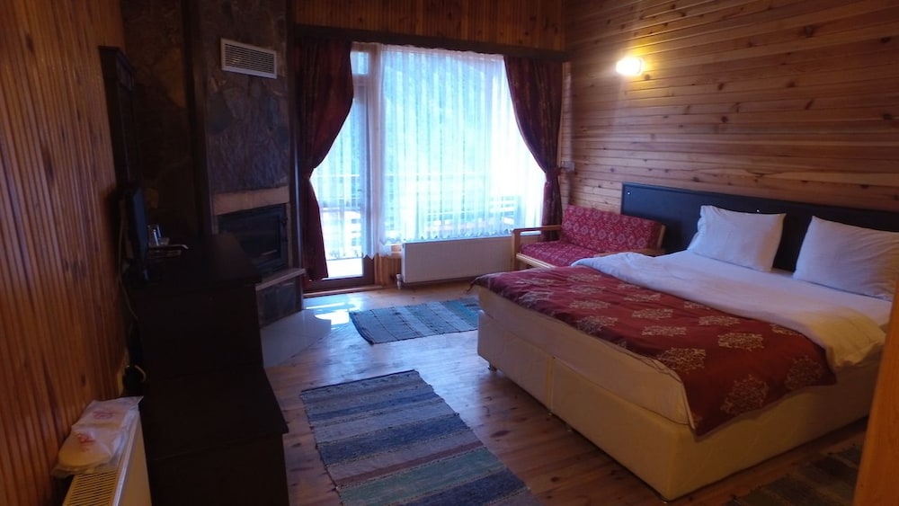 Quadruple Room, Fireplace photo 1