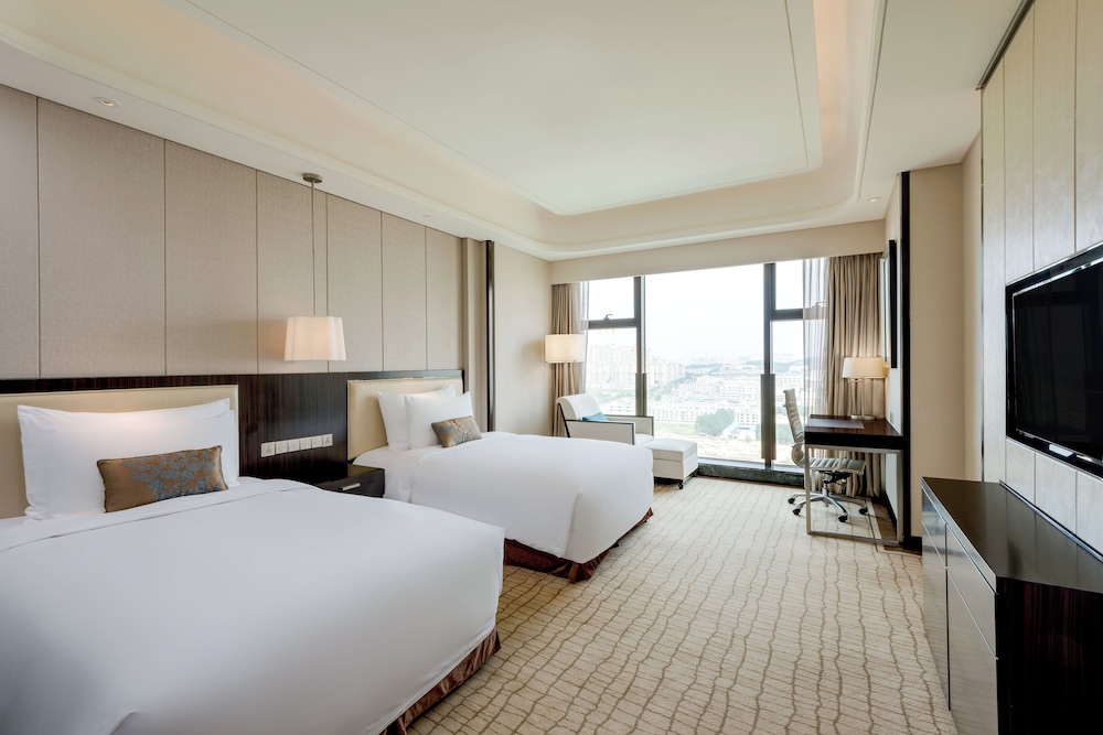 Standard Room, 2 Double Beds, River View (Kids Theme) photo 2