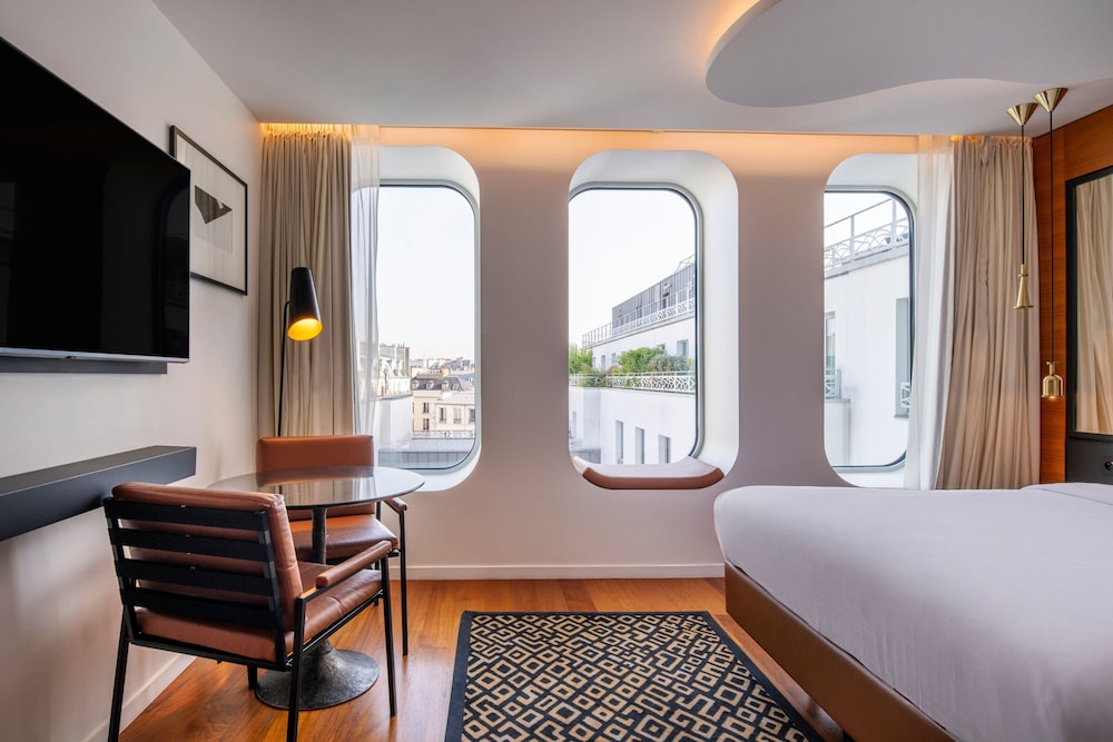 Chambre, 1 grand lit, non-fumeurs, vue ville