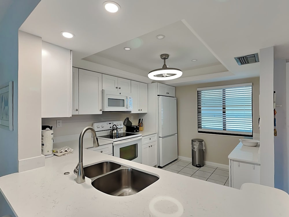 Condo (3 Bedrooms) photo 2