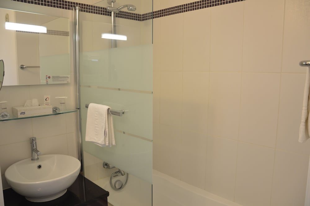 Priviledge Twin Room - Photo 6