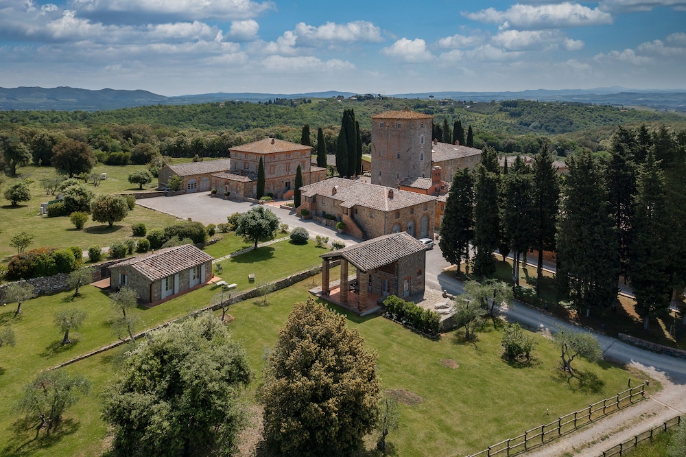 Classic Villa - Photo 4