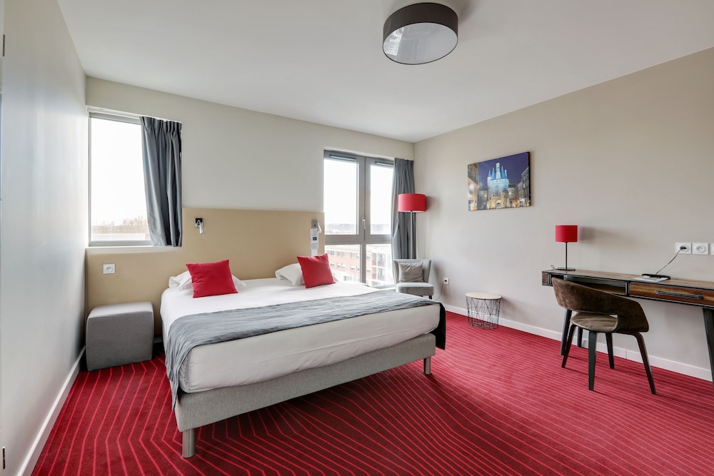 EXECUTIVE STUDIO (DOUBLE BED) thumbnail 5