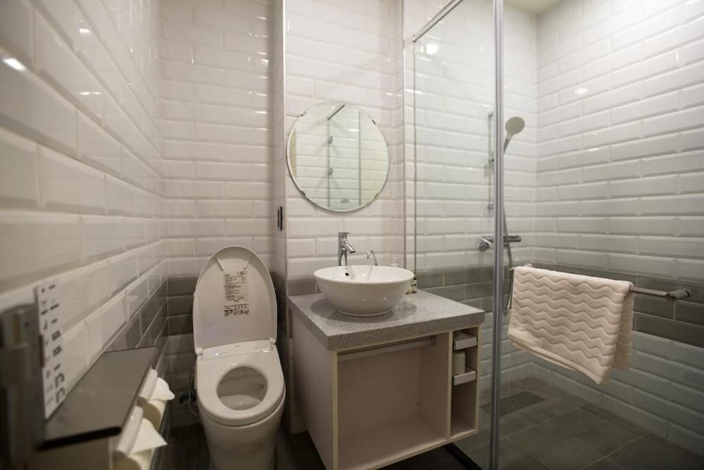 Quadruple Room - Photo 7