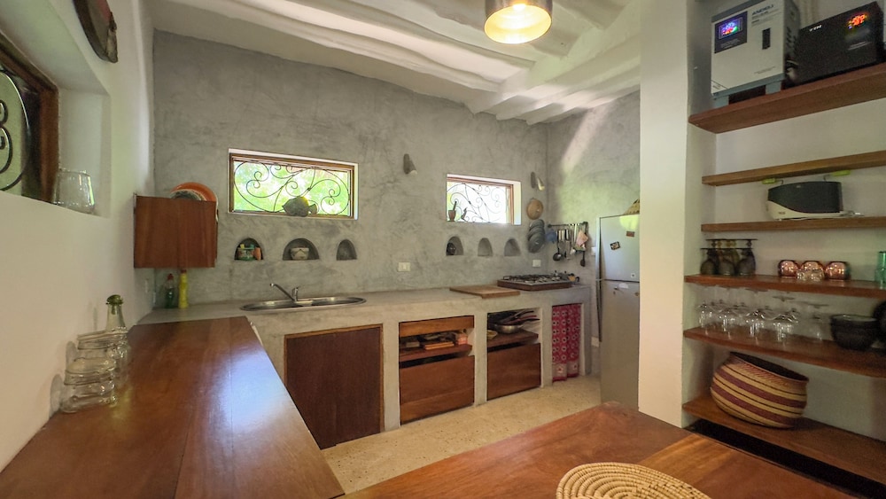 Deluxe House, 2 Bedrooms, Beach View