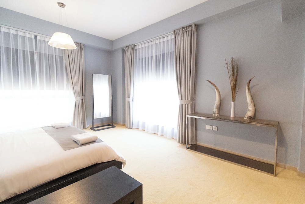 Comfort Apartment, 2 Bedrooms, Balcony, Marina View photo 2