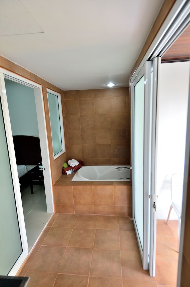 Standard Room - Photo 12