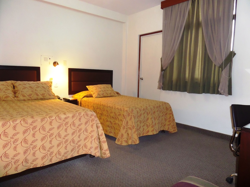 Double Room with 2 Single Beds photo 3