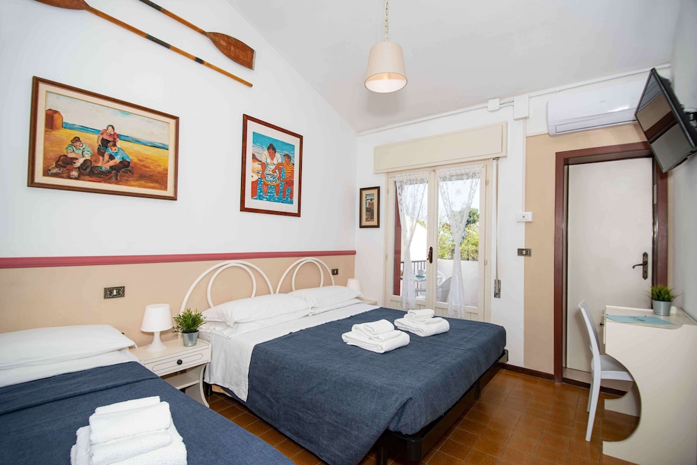 Superior Triple Room photo 1