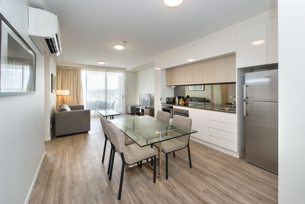 Two Bedroom Apartment, City View photo 2