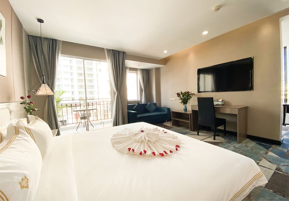 River Suite with Balcony photo 1