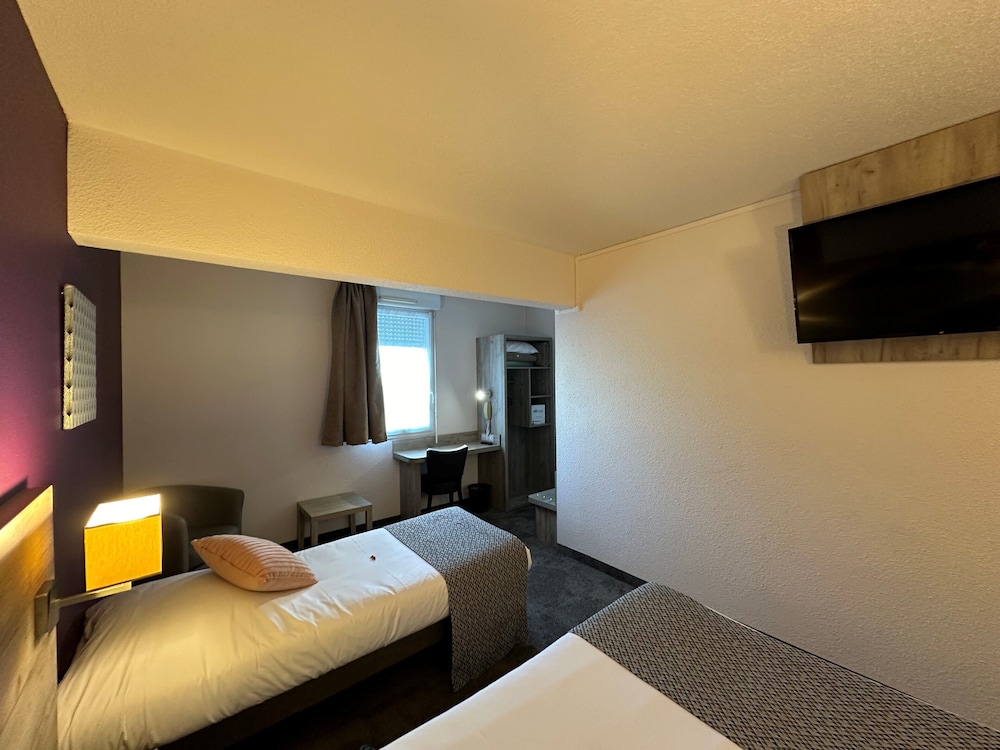 Standard Quadruple Room - Photo 5