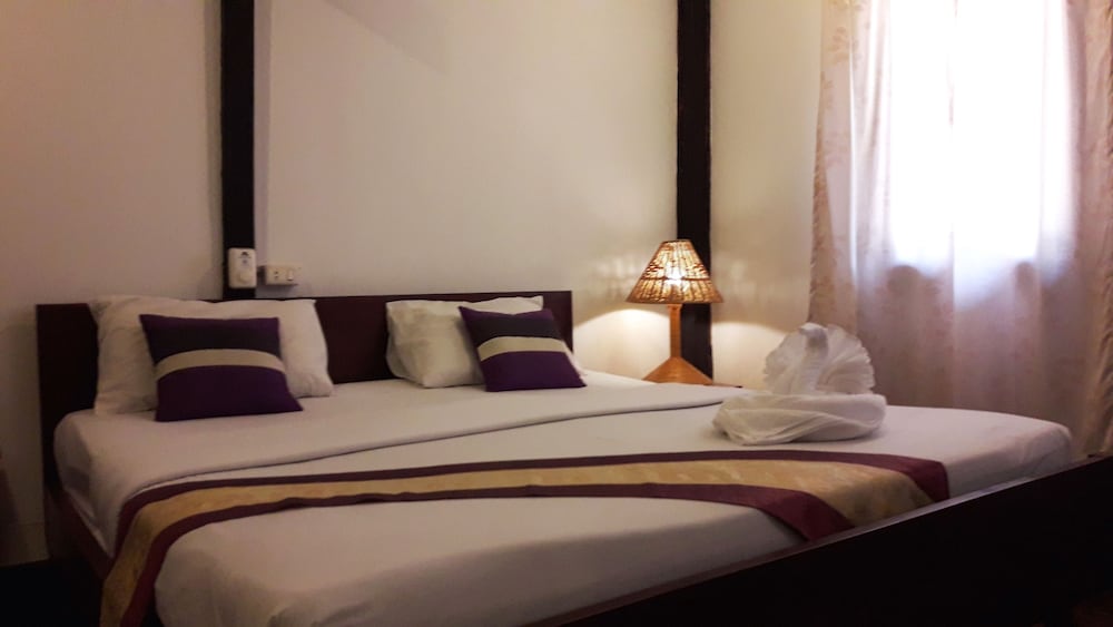 Lao Wooden House - Double Room photo 2