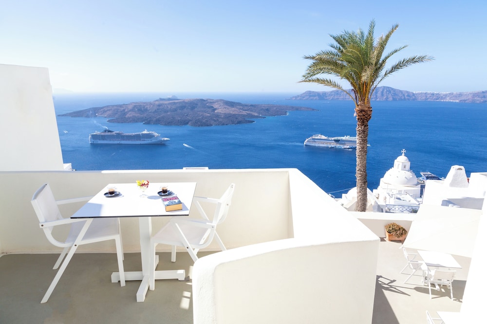 Suite (Caldera View) - Photo 3