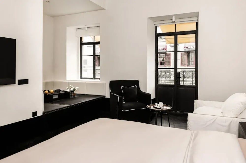 Elite Suite