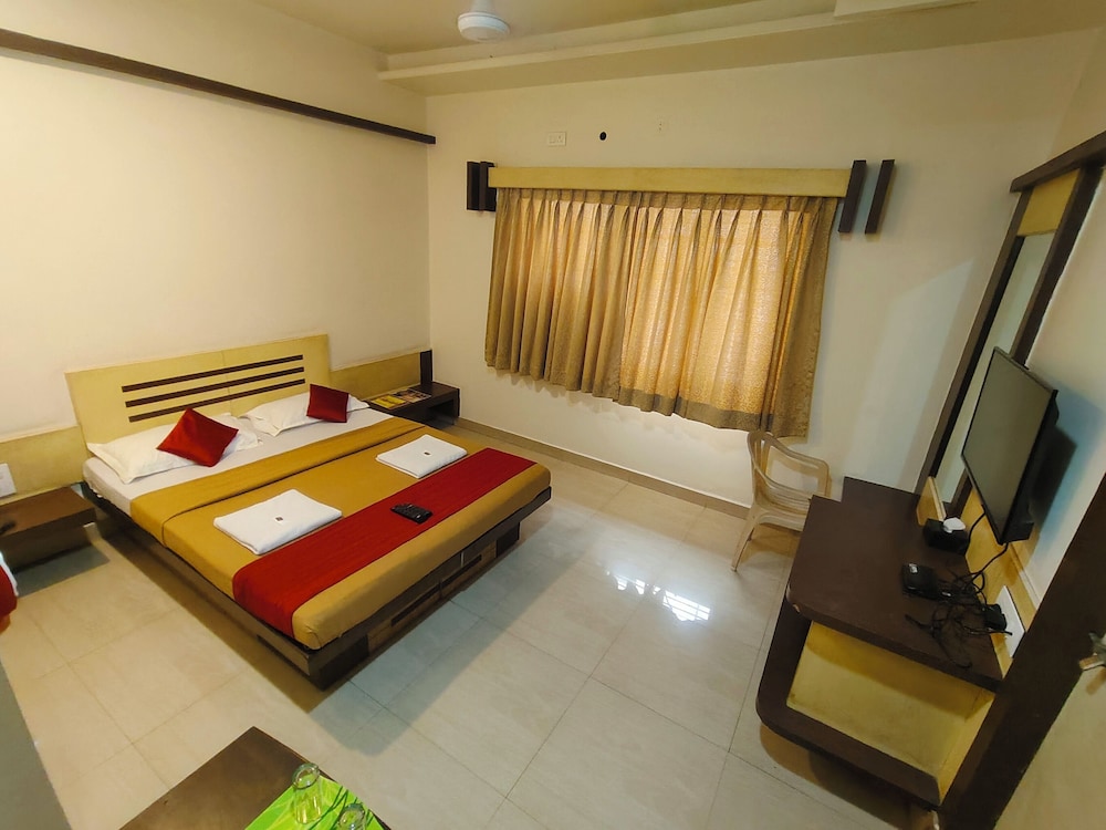 Standard Double Room, City View photo 3