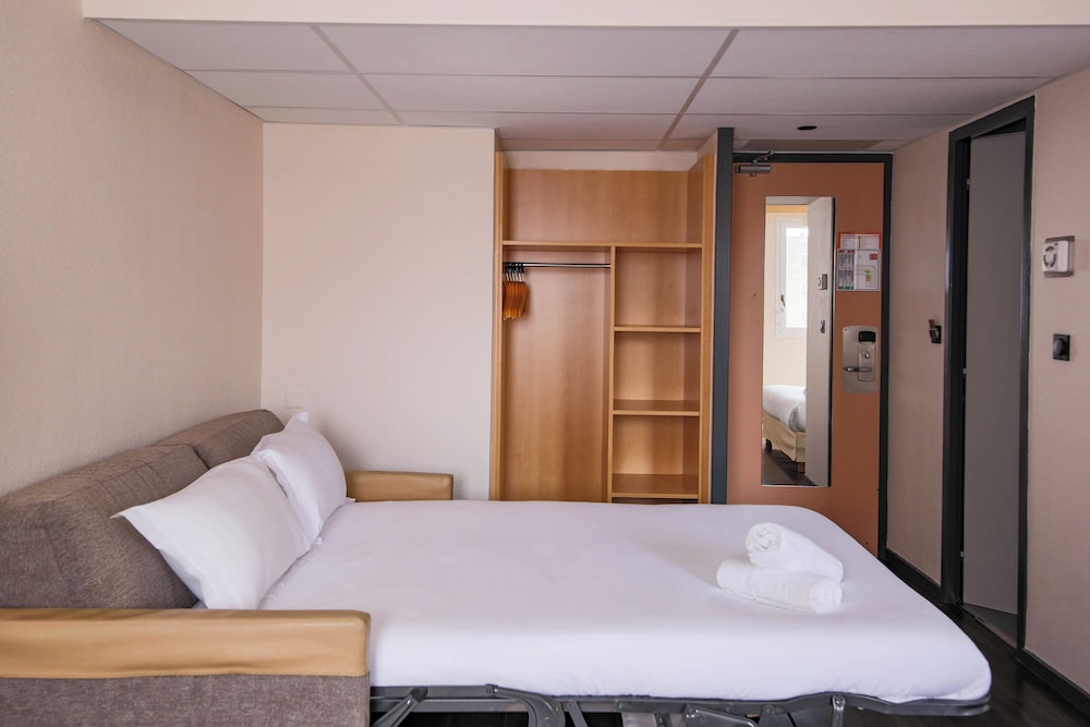 Family Quadruple room with bunkbeds and bathtub - Photo 12