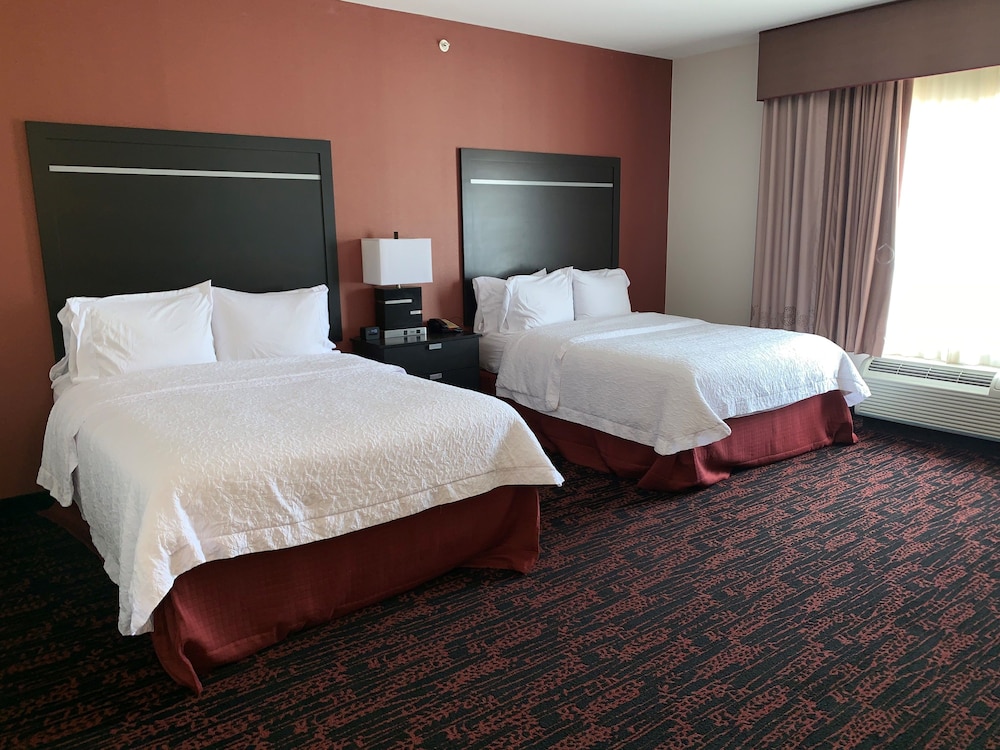 Room, 2 Queen Beds, Accessible, Non Smoking - Photo 2