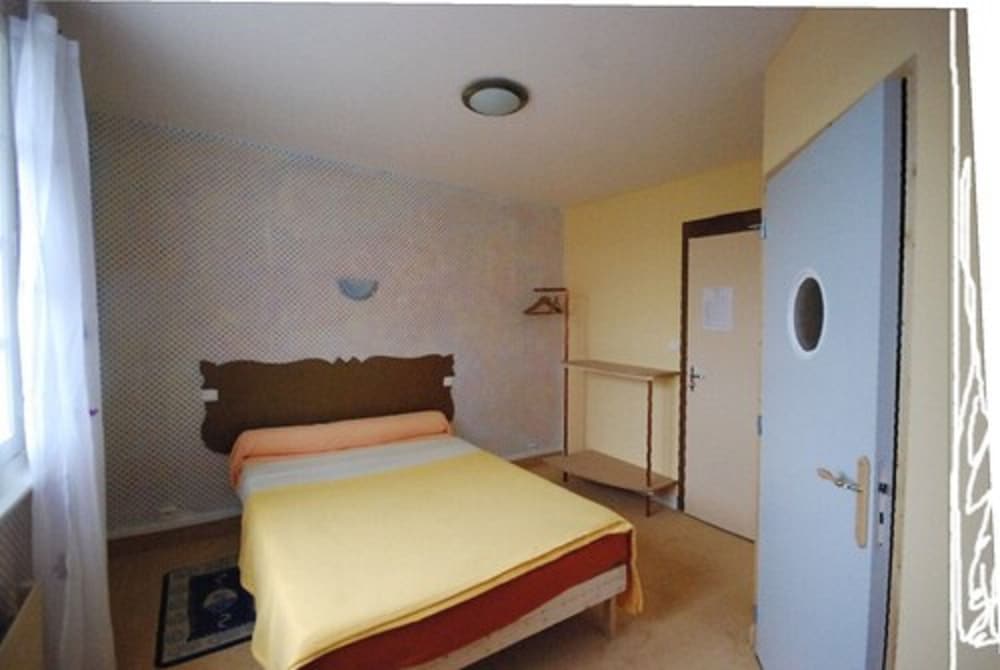 Chambre Double, bord de rivière
