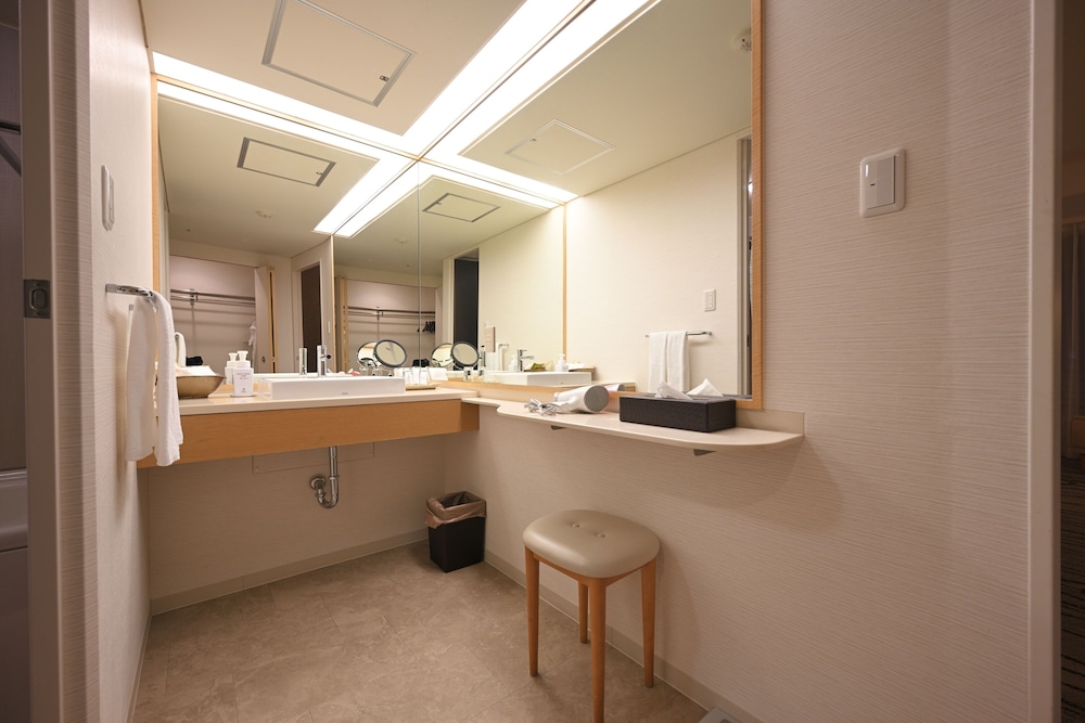 Room, 2 Twin Beds - Photo 3