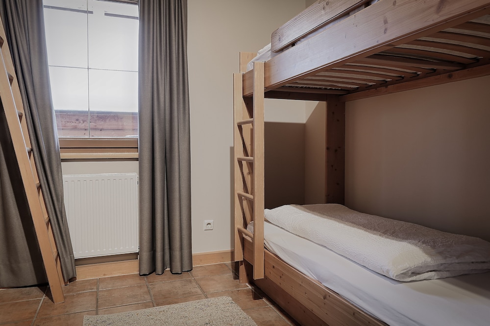 Apartment Family XXL No. 31, 3 bed rooms (1 x bunk bed), kitchenette and balcony photo 3
