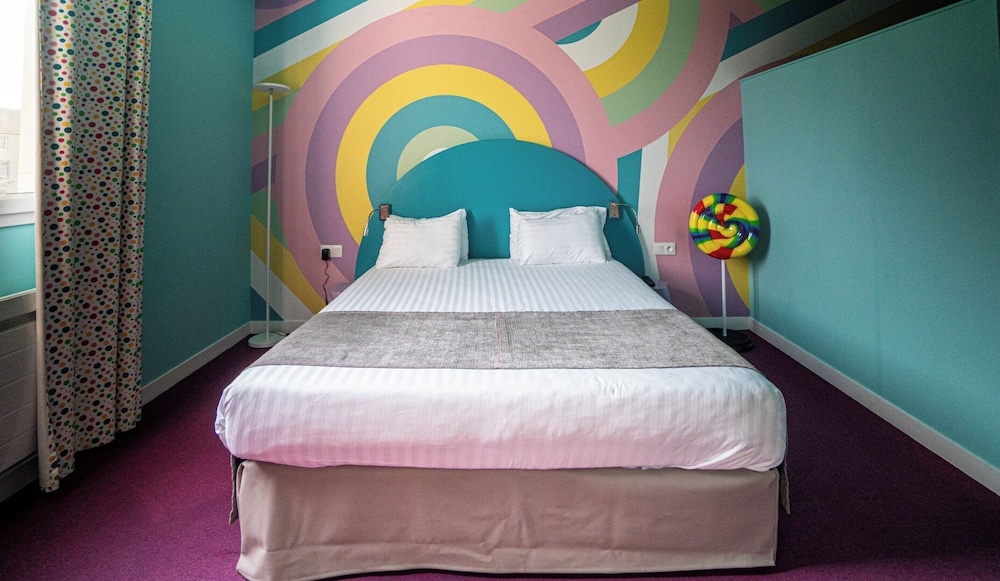 Candy Suite - Photo 1