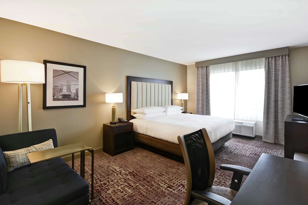 Room, 1 King Bed, Accessible (Hearing) - Photo 3