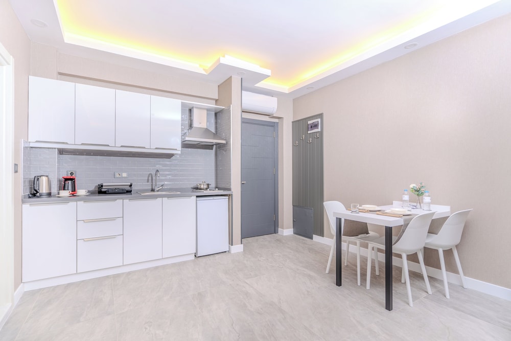 Basic Suite - Photo 9