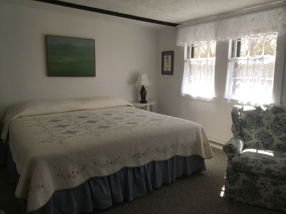 Iris Room