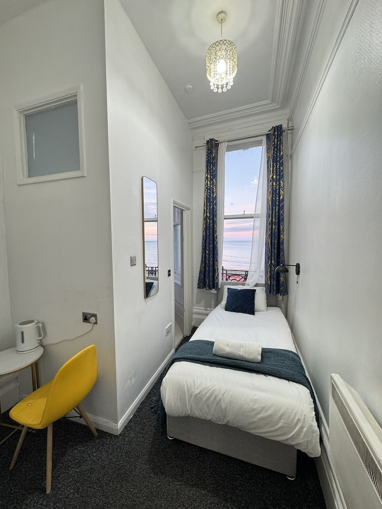 Standard Single Room, Ensuite, Sea View photo 3