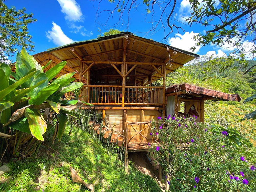 Classic Cabin, Balcony