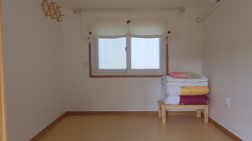 Double Room, Japanese Futon, Mountain View, Garden Area (Starlight, No indoor bathroom) photo 1
