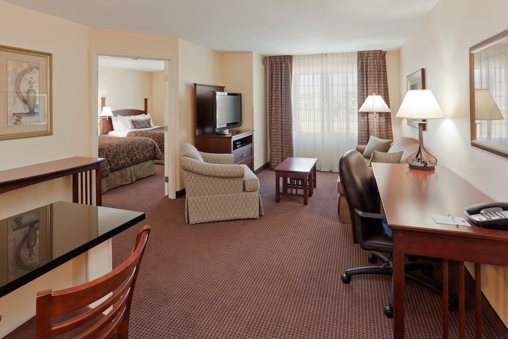 Suite, 1 Bedroom, Kitchen - Photo 3
